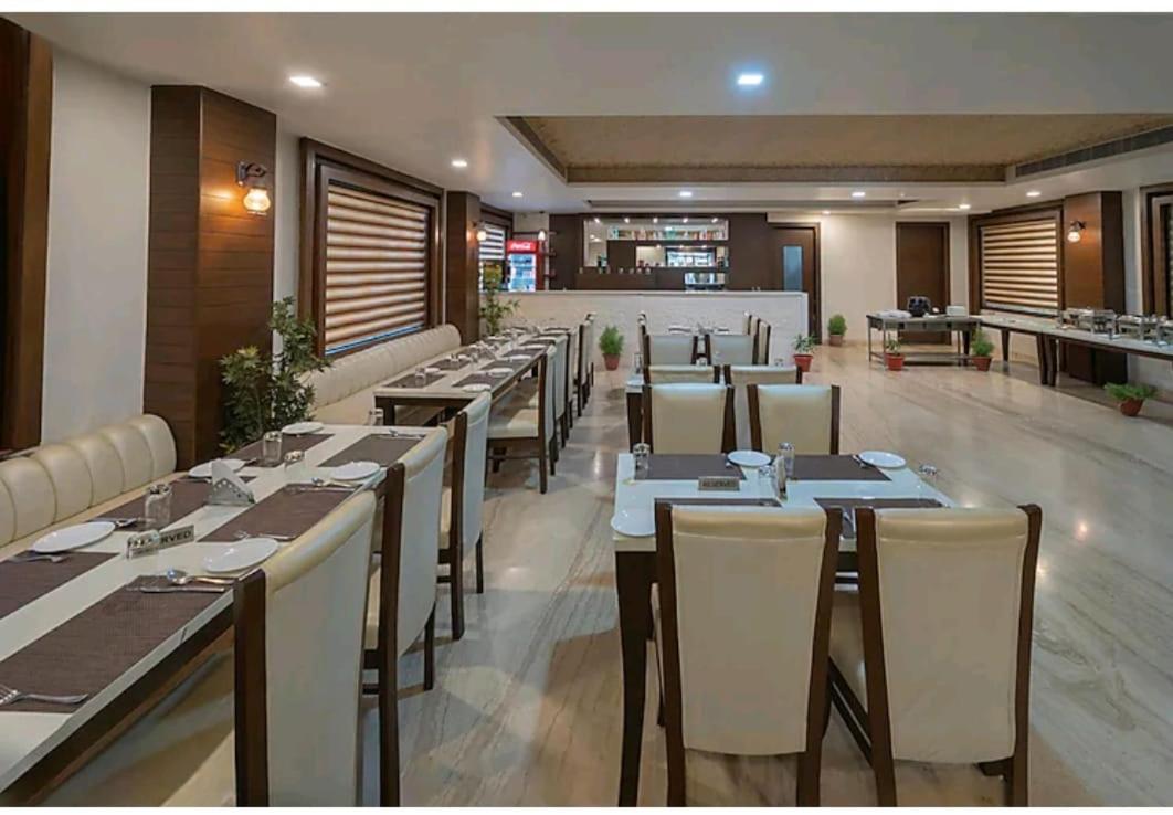 Hotel Agra Grande By Goyal Hoteliers Екстер'єр фото
