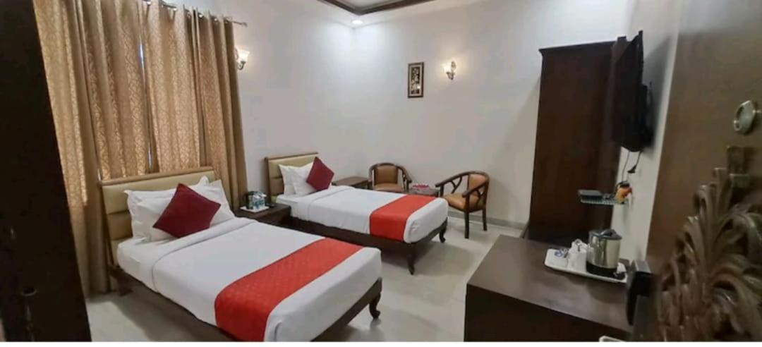 Hotel Agra Grande By Goyal Hoteliers Екстер'єр фото
