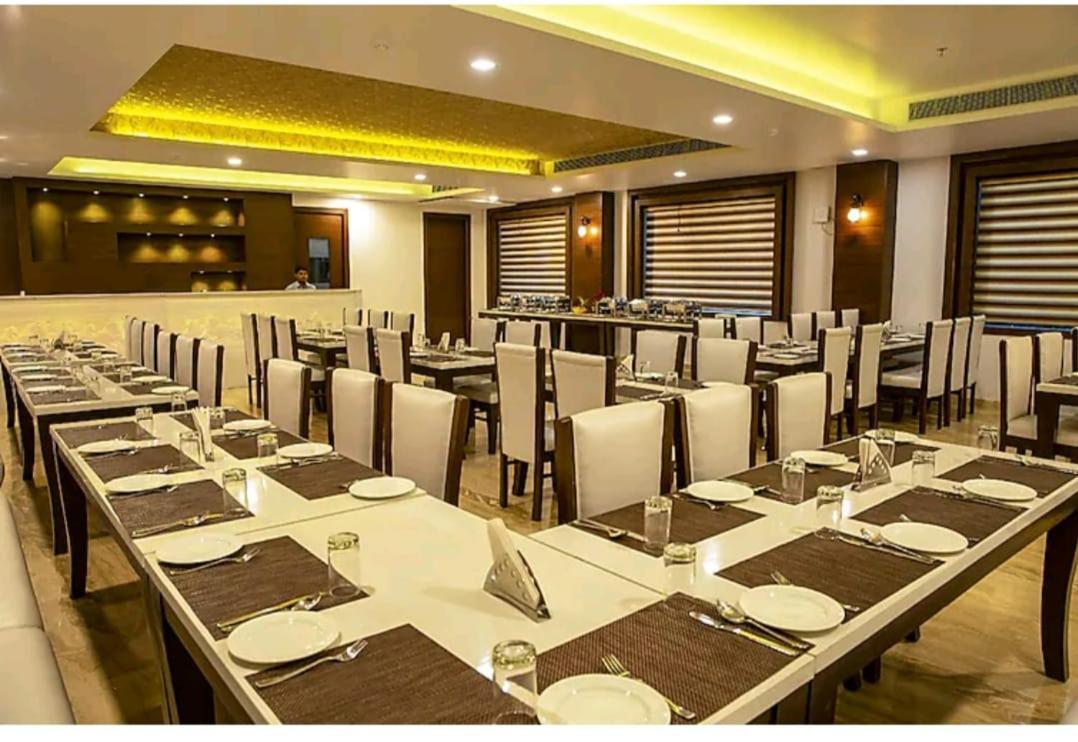 Hotel Agra Grande By Goyal Hoteliers Екстер'єр фото
