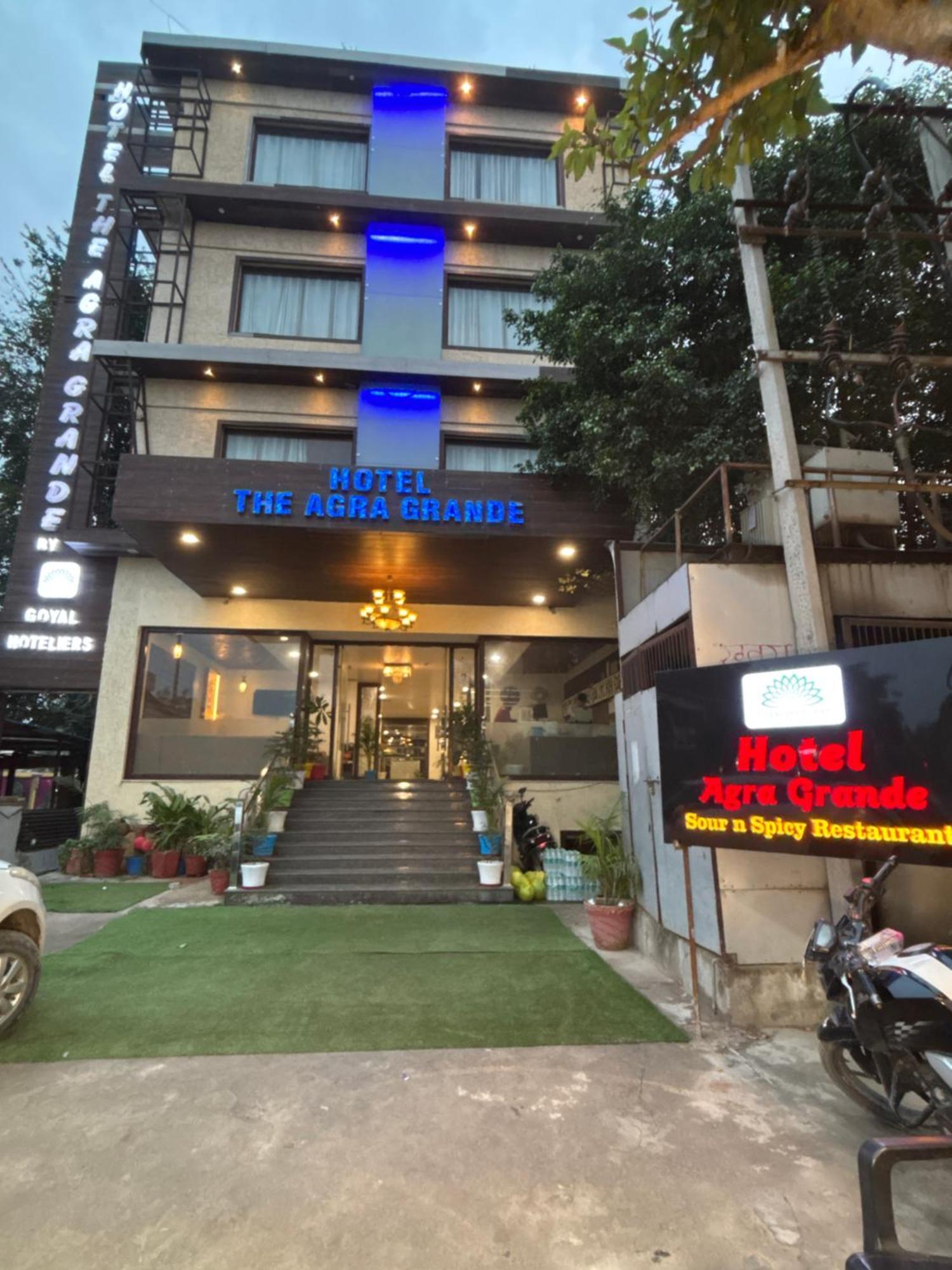 Hotel Agra Grande By Goyal Hoteliers Екстер'єр фото