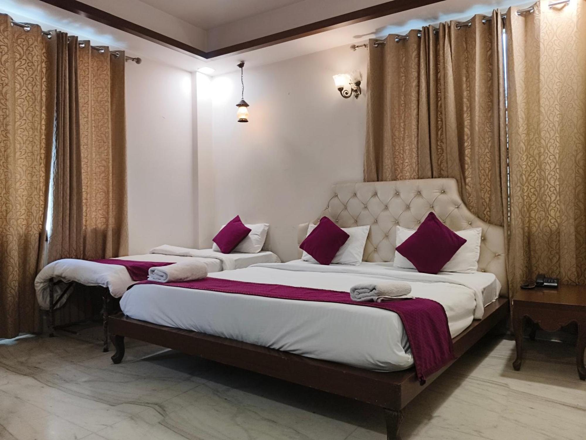 Hotel Agra Grande By Goyal Hoteliers Екстер'єр фото